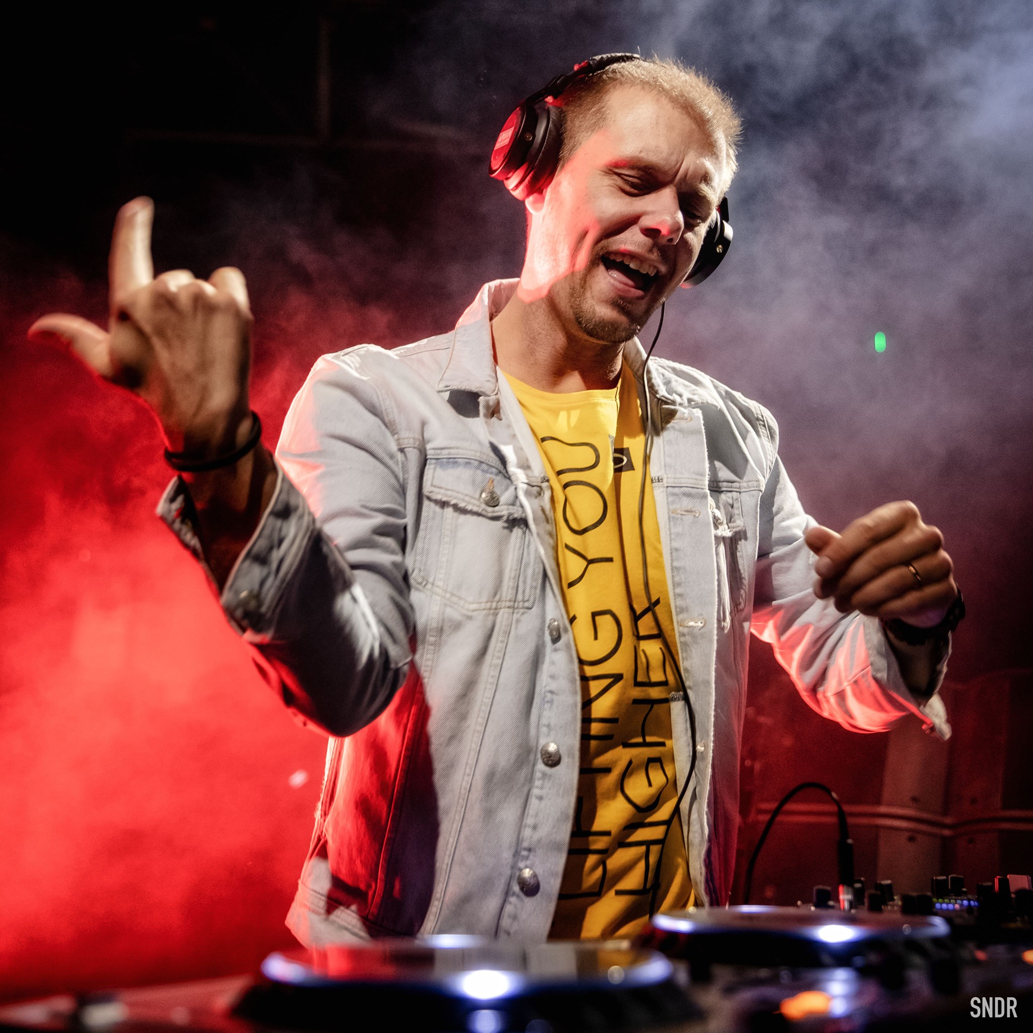 Armin Van Buuren Live Performance Tickets