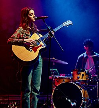 Alix Page | Singer | Tickets 