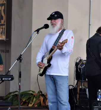 Robert Lester Folsom | Singer | Tickets 